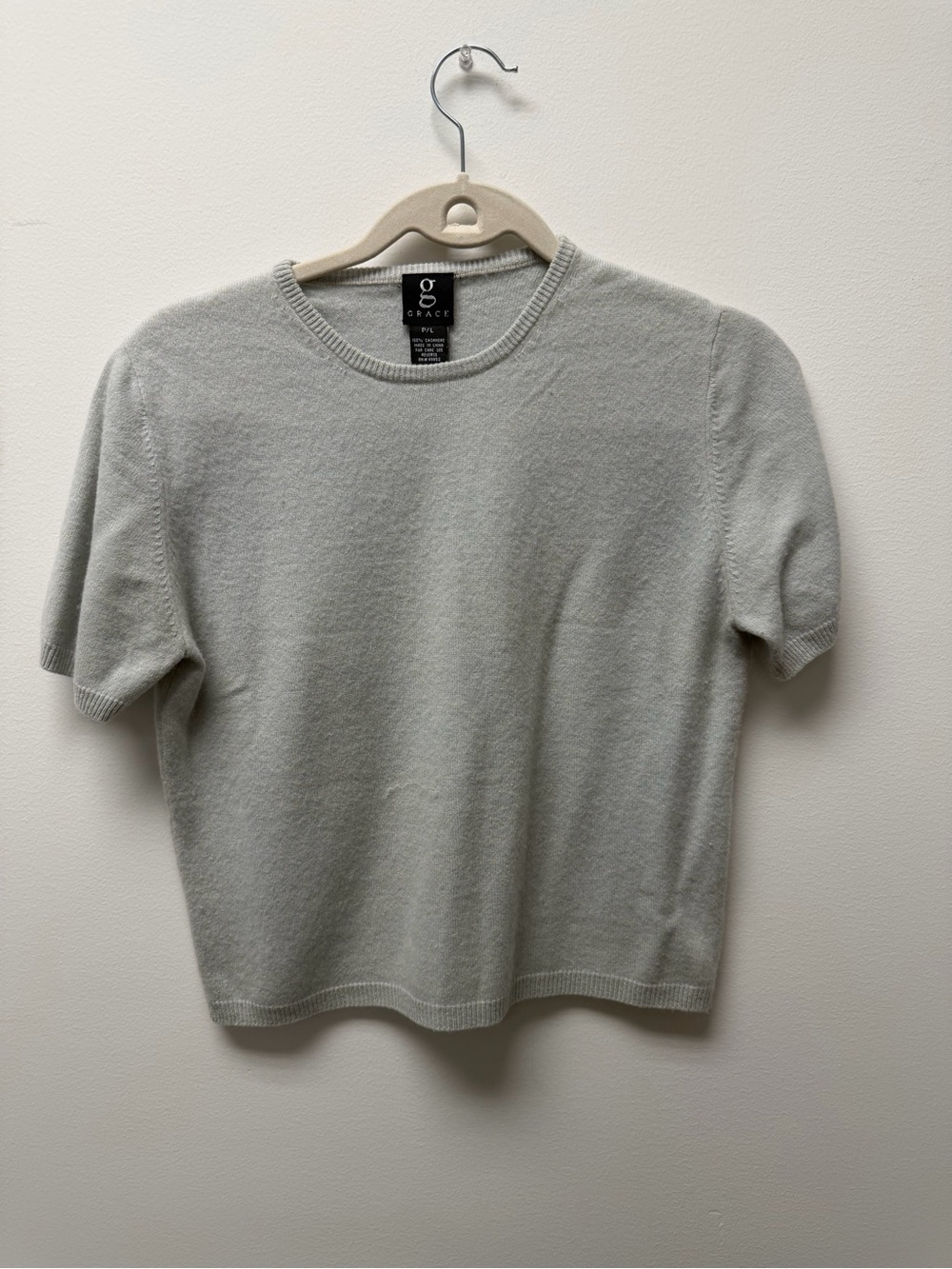 Grace Short Sleeve Cashmere Blend Sweater in Light Gray